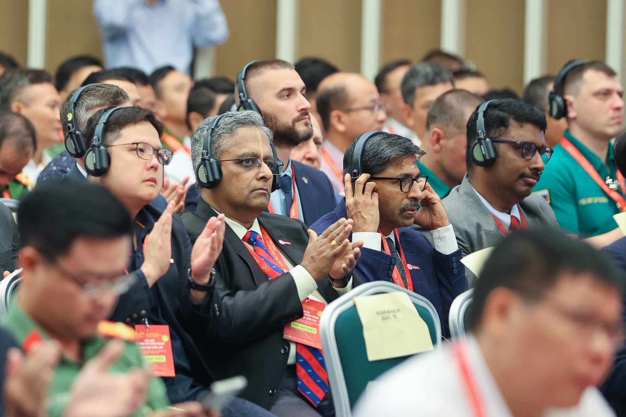 Thủ tướng: Xây dựng văn hóa phòng cháy, chữa cháy, phòng chống thiên tai, nâng cao kỹ năng cứu nạn, cứu hộ trong toàn dân- Ảnh 4. Thủ tướng: Xây dựng văn hóa phòng cháy, chữa cháy, phòng chống thiên tai, nâng cao kỹ năng cứu nạn, cứu hộ trong toàn dân- Ảnh 4.