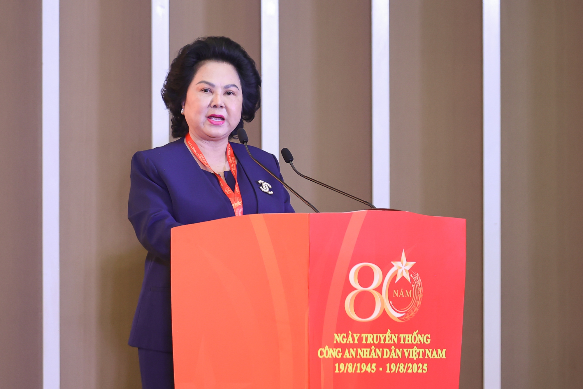 Thủ tướng: Xây dựng văn hóa phòng cháy, chữa cháy, phòng chống thiên tai, nâng cao kỹ năng cứu nạn, cứu hộ trong toàn dân- Ảnh 8. Thủ tướng: Xây dựng văn hóa phòng cháy, chữa cháy, phòng chống thiên tai, nâng cao kỹ năng cứu nạn, cứu hộ trong toàn dân- Ảnh 8.