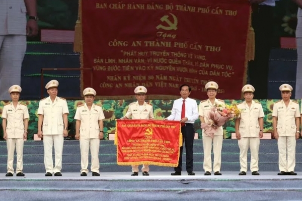 Lãnh đạo Hội Cựu CAND TP Cần Thơ dự lễ kỷ niệm 80 năm Ngày truyền thống CAND Việt Nam