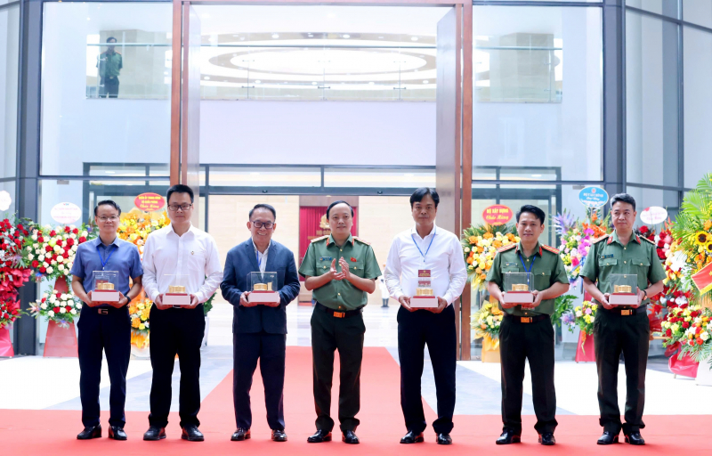 Tổng Bí thư Tô Lâm dự, cắt băng khánh thành Trụ sở Bộ Công an -1
