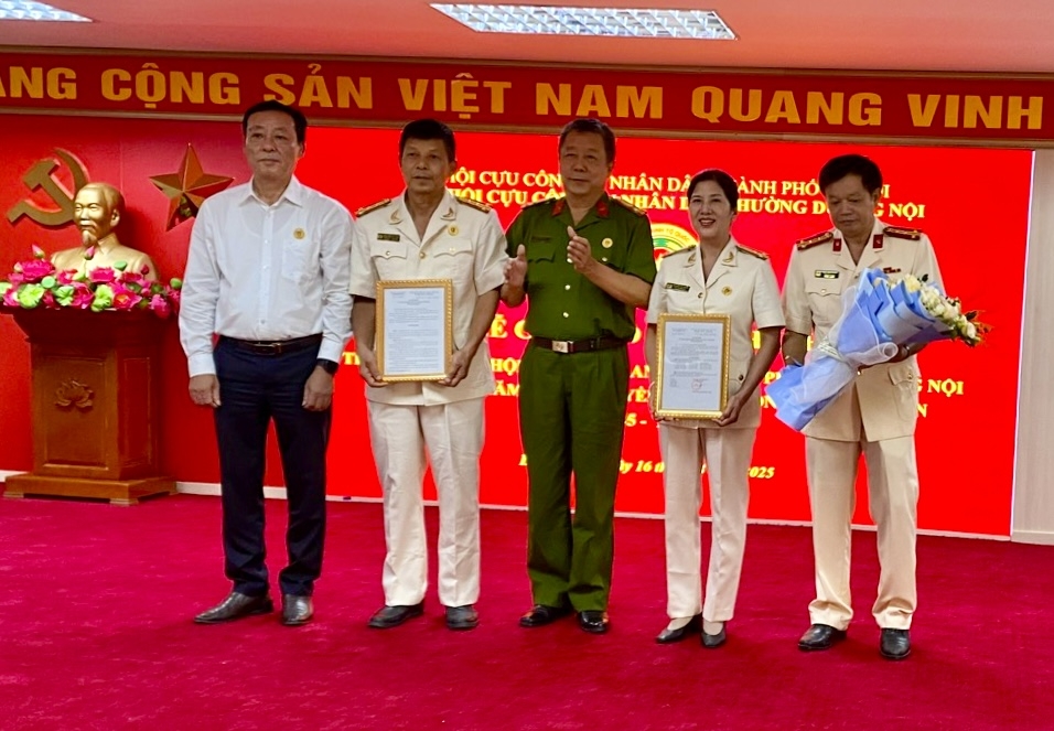 Hà Nội: Công bố quyết định thành lập Chi hội Cựu CAND phường Dương Nội