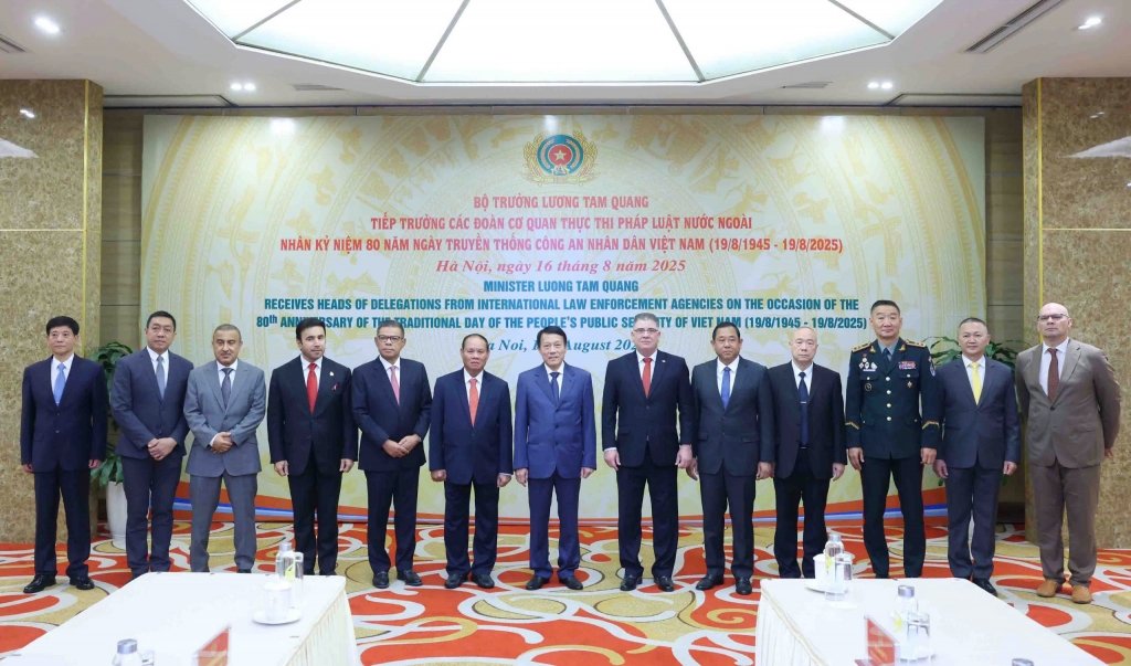 Đẩy mạnh hợp tác với cơ quan thực thi pháp luật các nước