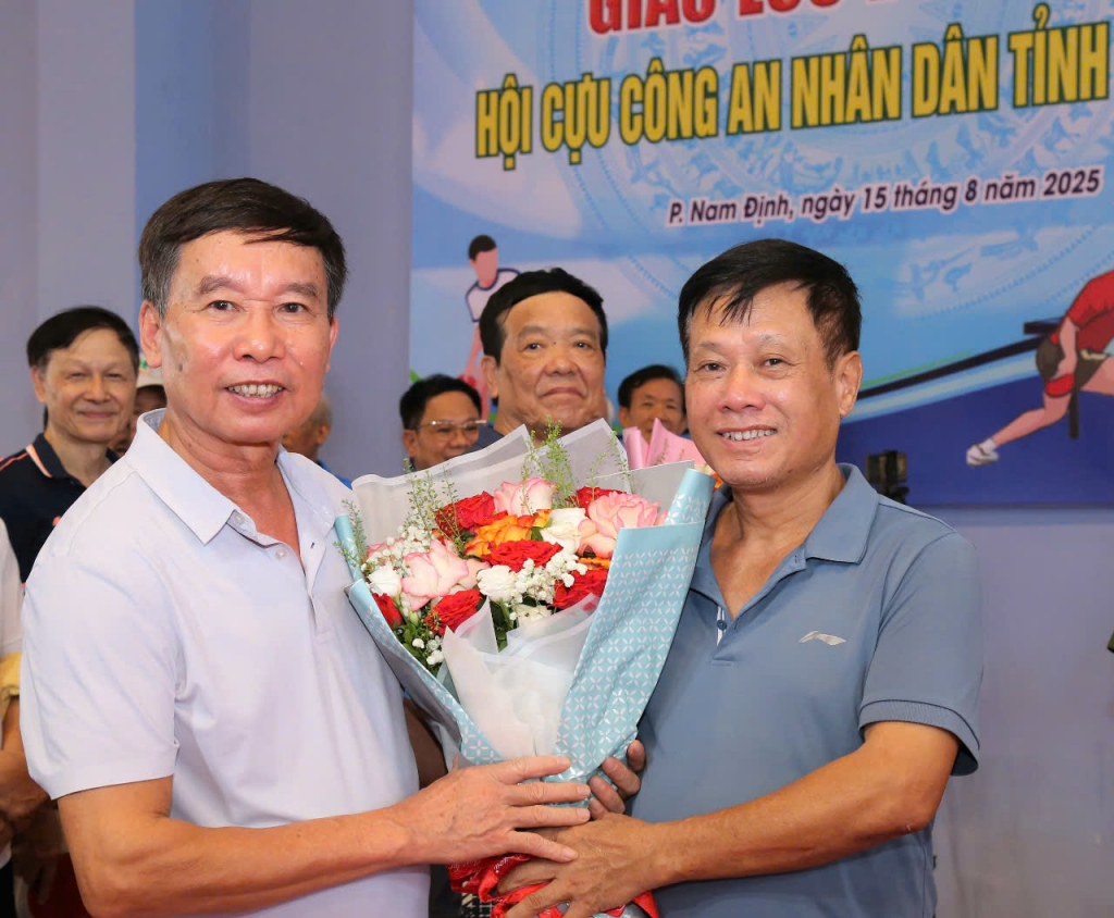 Hội Cựu CAND tỉnh Ninh Bình tổ chức giao lưu bóng bàn Chào mừng kỷ niệm 80 năm Ngày truyền thống CAND Việt Nam Hội Cựu CAND tỉnh Ninh Bình tổ chức giao lưu bóng bàn Chào mừng kỷ niệm 80 năm Ngày truyền thống CAND Việt Nam