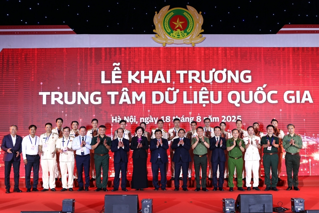 Thủ tướng Chính phủ Phạm Minh Chính dự khai trương Trung tâm Dữ liệu quốc gia số 1