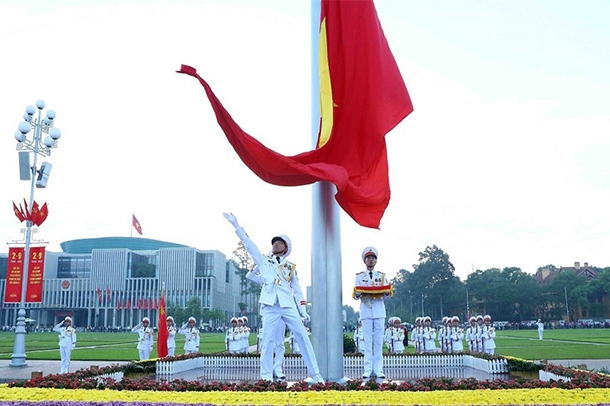 80 năm Cách mạng tháng Tám: Thiêng liêng lễ Thượng cờ trên Quảng trường Ba Đình