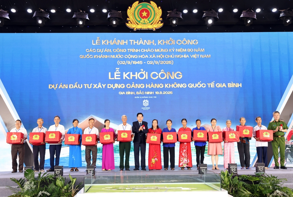 Cảng hàng không quốc tế Gia Bình được định vị là sân bay lưỡng dụng chiến lược cho vùng Thủ đô