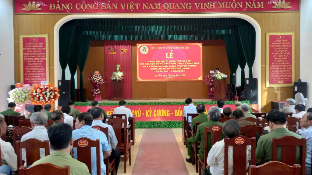 Ninh Bình: Công bố quyết định thành lập Chi hội Cựu CAND xã Giao Hòa Ninh Bình: Công bố quyết định thành lập Chi hội Cựu CAND xã Giao Hòa