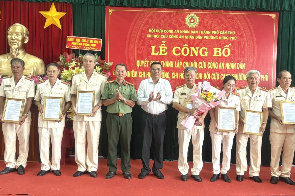 Cần Thơ: Công bố quyết định thành lập Chi hội Cựu CAND phường Hưng Phú