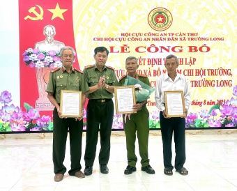 Cần Thơ: Công bố quyết định lập Chi hội Cựu CAND xã Trường Long