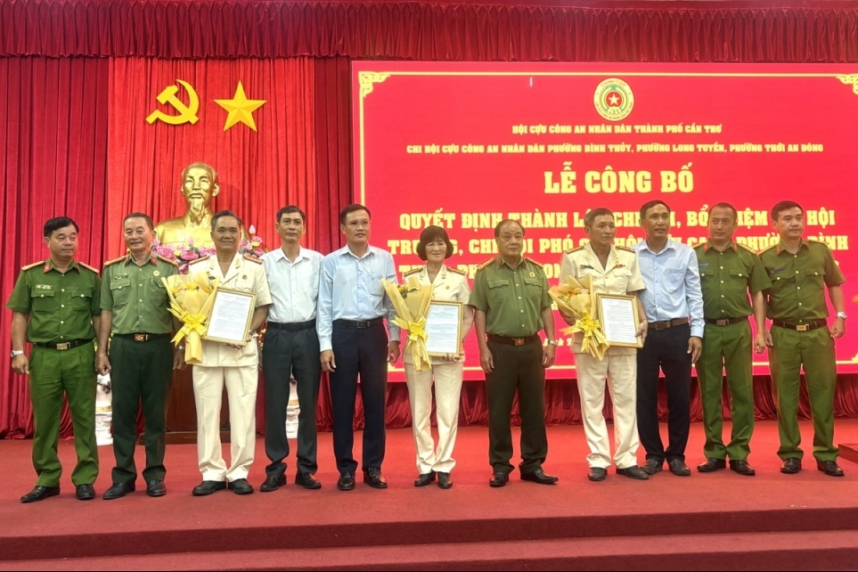 Cần Thơ: Công bố quyết định thành lập 3 Chi hội Cựu CAND phường