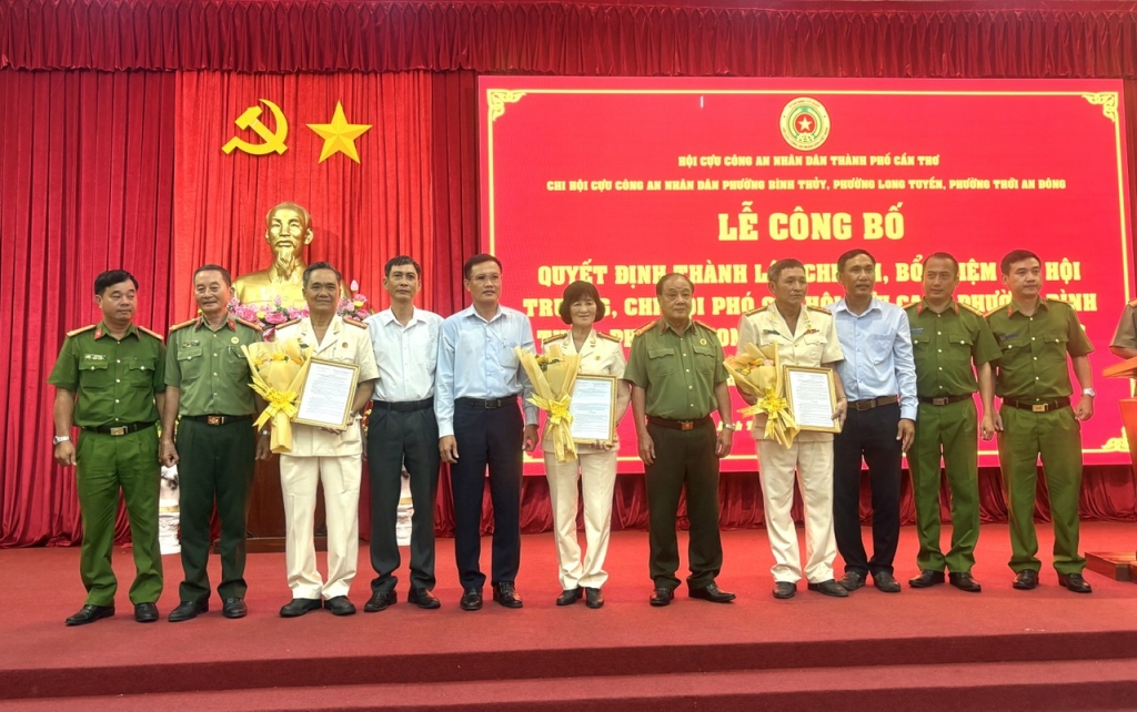 Cần Thơ: Công bố quyết định thành lập 3 Chi hội Cựu CAND phường