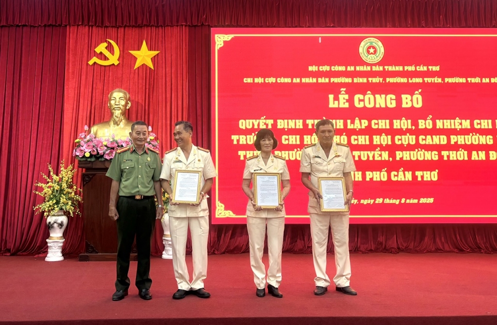 Cần Thơ: Công bố quyết định thành lập 3 Chi hội Cựu CAND phường