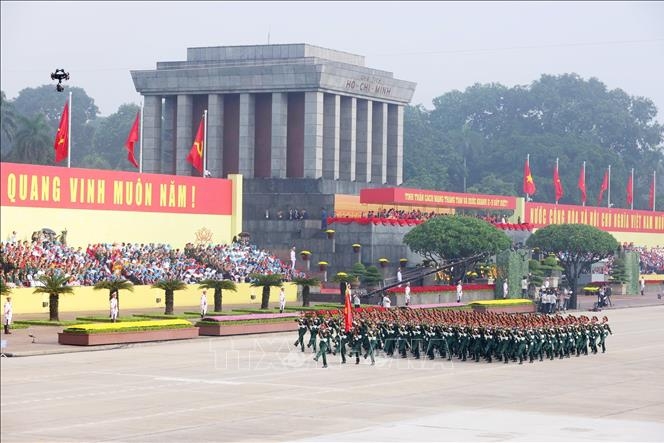 Đội hình diễu binh hùng tráng trên Quảng trường Ba Đình lịch sử