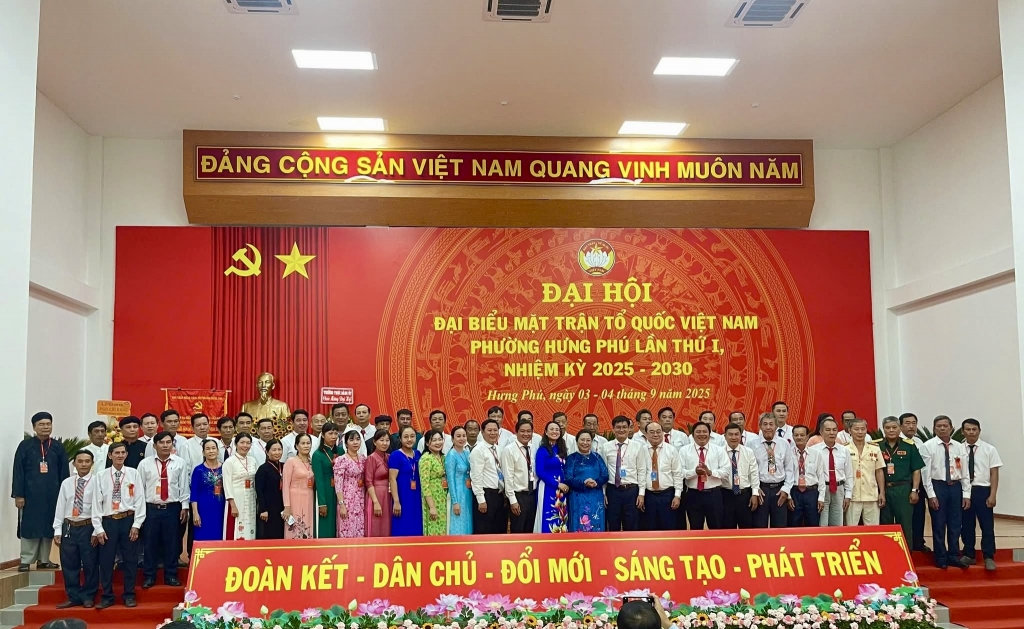 Cần Thơ: Chi hội Cựu CAND phường Hưng Phú được kết nạp làm thành viên Mặt trận Tổ quốc