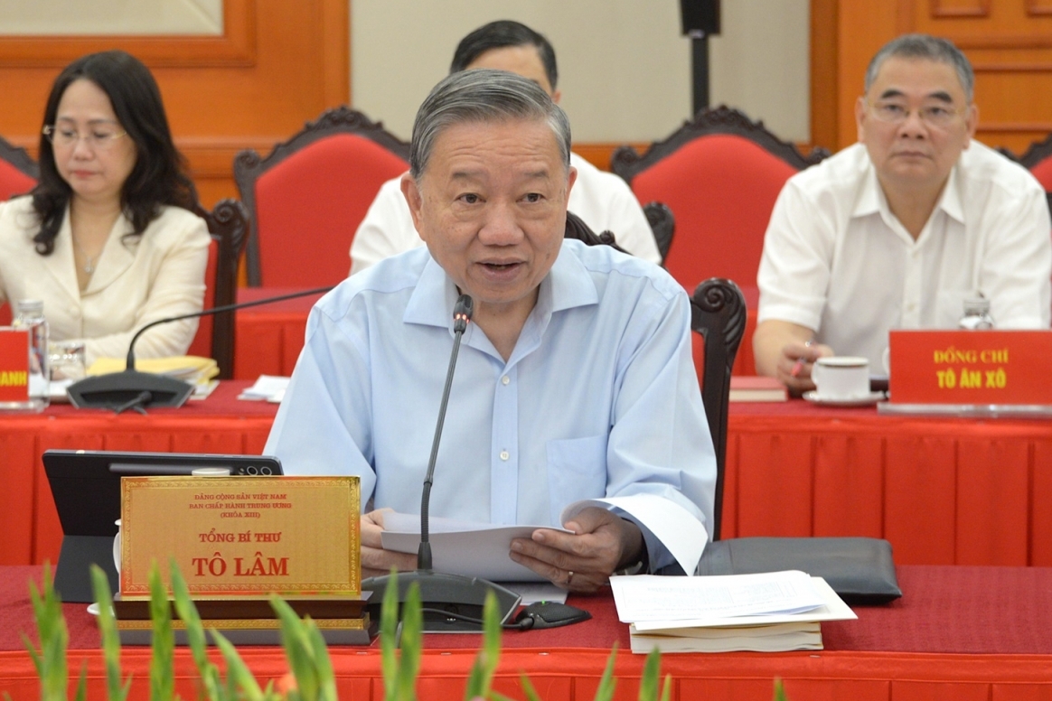 Bộ Chính trị làm việc với Ban Thường vụ Đảng ủy Chính phủ