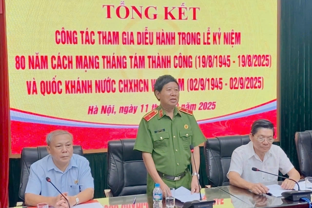 Hội Cựu CAND TP Hà Nội gặp mặt hội viên tham gia diễu hành ngày 2/9