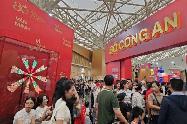 Liên tục phá vỡ các kỷ lục, Triển lãm thành tựu đất nước dự kiến đạt 10 triệu khách