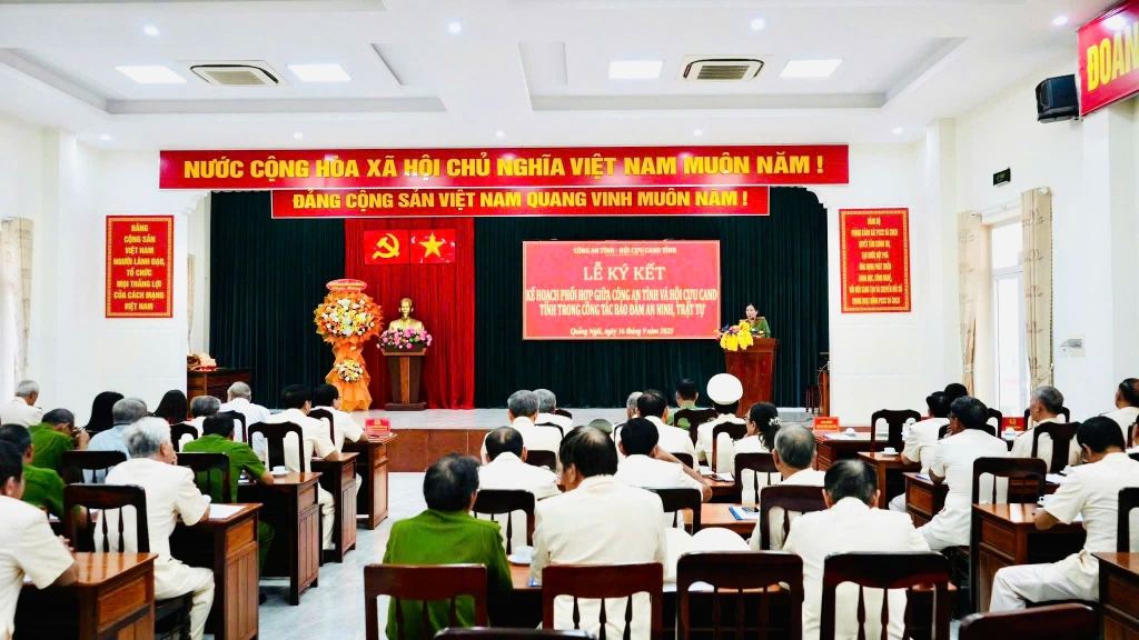 Công bố quyết định sáp nhập Hội Cựu CAND tỉnh Quảng Ngãi