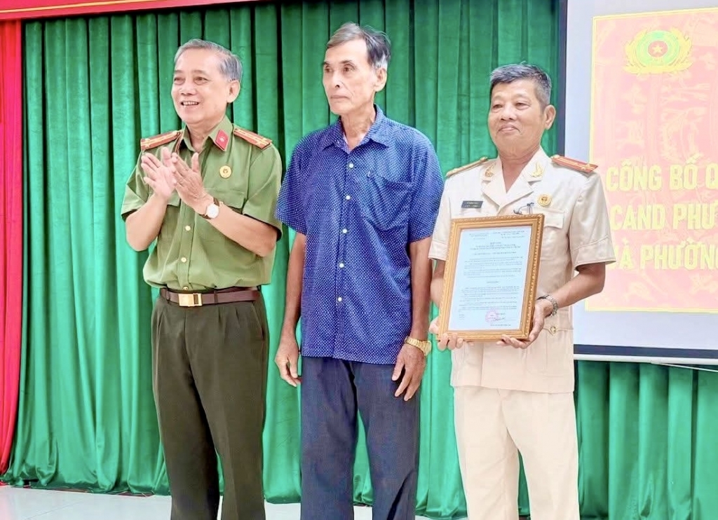 Cần Thơ: Công bố quyết định thành lập 3 Chi hội CAND phường