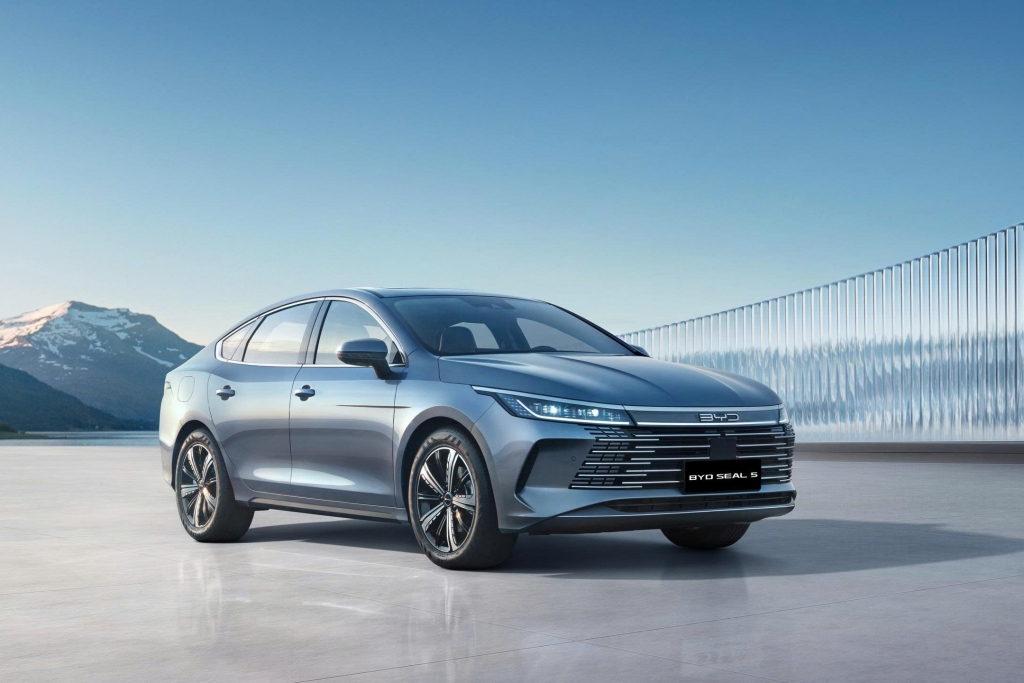 BYD Việt Nam hé lộ mẫu sedan PHEV hoàn toàn mới