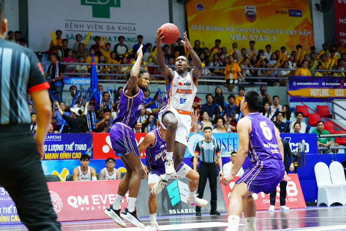 Nha Trang Dolphins &ldquo;hụt hơi&rdquo; trước Hanoi Buffaloes ở loạt trận chung kết (ảnh: VBA)