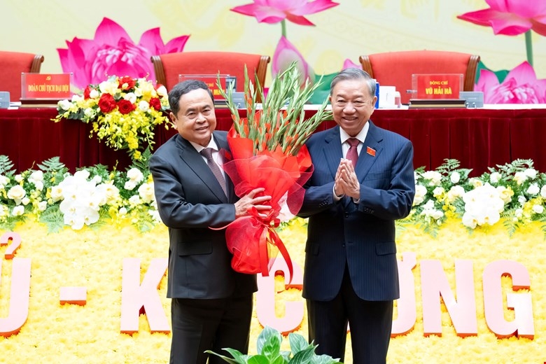 Đưa Quốc hội phát triển vững mạnh, là hiện thân sống động của ý chí và nguyện vọng của nhân dân