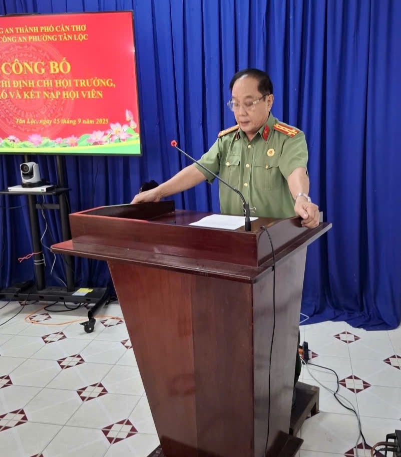 Cần Thơ: Công bố quyết định chỉ định Chi hội trưởng Hội Cựu CAND phường Tân Lộc