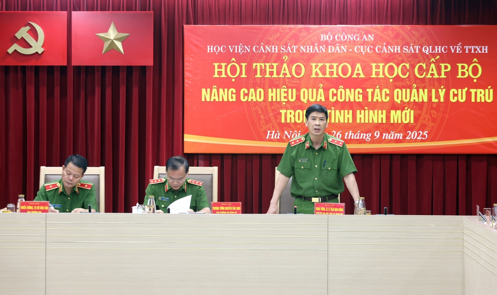 Nâng cao hiệu quả quản lý cư trú trong tình hình mới