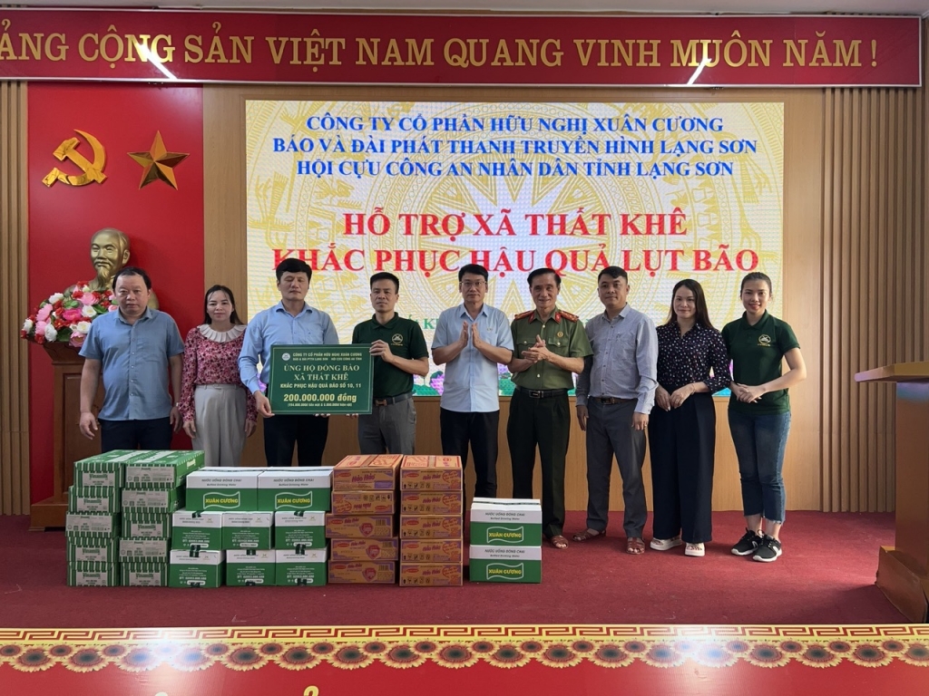 Hội Cựu CAND tỉnh Lạng Sơn chung tay khắc phục hậu quả của cơn bão số 11