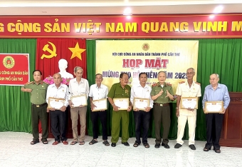 Hội Cựu CAND TP Cần Thơ mừng thọ cho hội viên cao tuổi