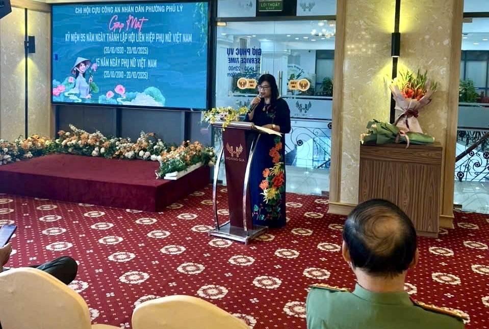 Ninh Bình: Chi hội Cựu CAND phường Phủ Lý gặp mặt nữ hội viên nhân Ngày 20/10