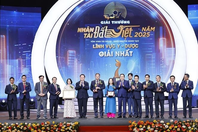 Lễ trao Giải thưởng Nhân tài Đất Việt 2025: Tôn vinh công nghệ kiến tạo