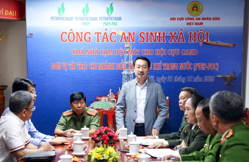 Hội Cựu CAND và PVEP-POC chung tay xây dựng 40 mái ấm nhân ái Hội Cựu CAND và PVEP-POC chung tay xây dựng 40 mái ấm nhân ái