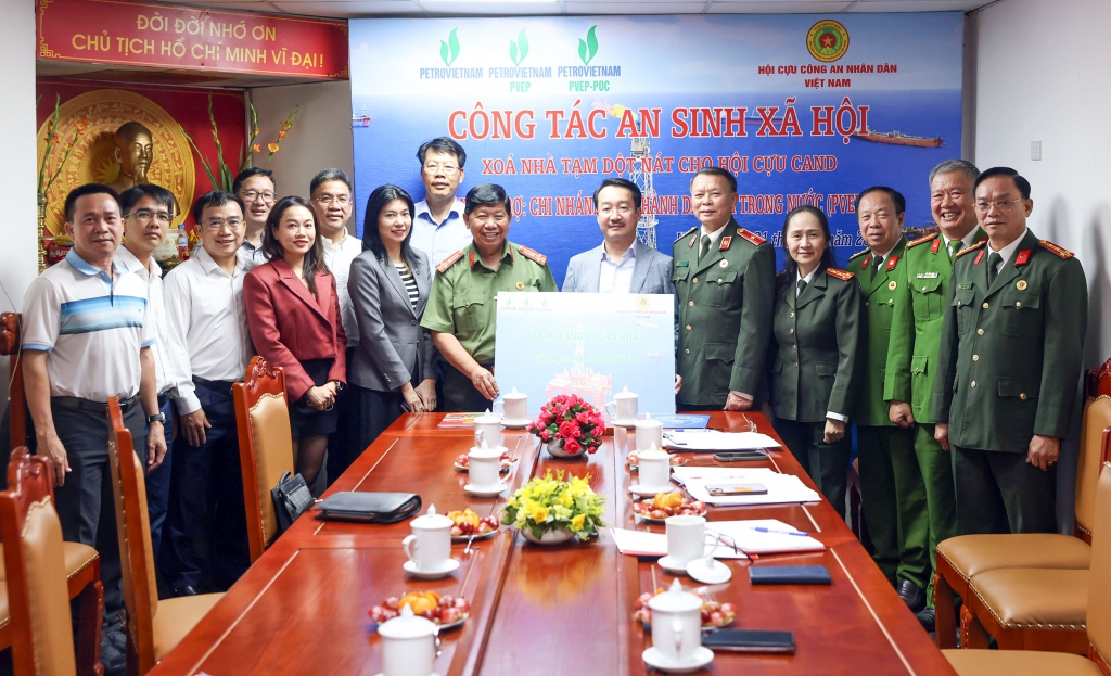 Hội Cựu CAND và PVEP-POC chung tay xây dựng 40 mái ấm nhân ái Hội Cựu CAND và PVEP-POC chung tay xây dựng 40 mái ấm nhân ái