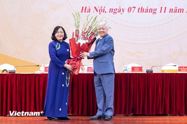 Đồng chí Bùi Thị Minh Hoài giữ chức Chủ tịch Ủy ban Trung ương Mặt trận Tổ quốc Việt Nam