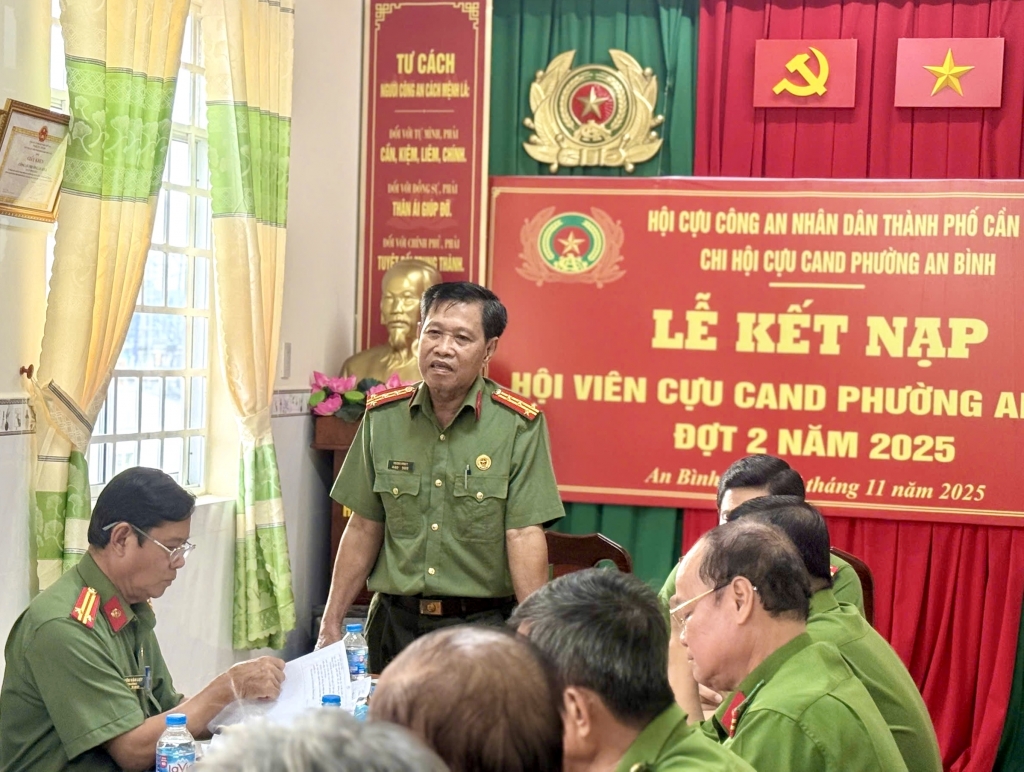 Cần Thơ: Chi hội Cựu CAND phường An Bình tổ chức lễ kết nạp hội viên mới