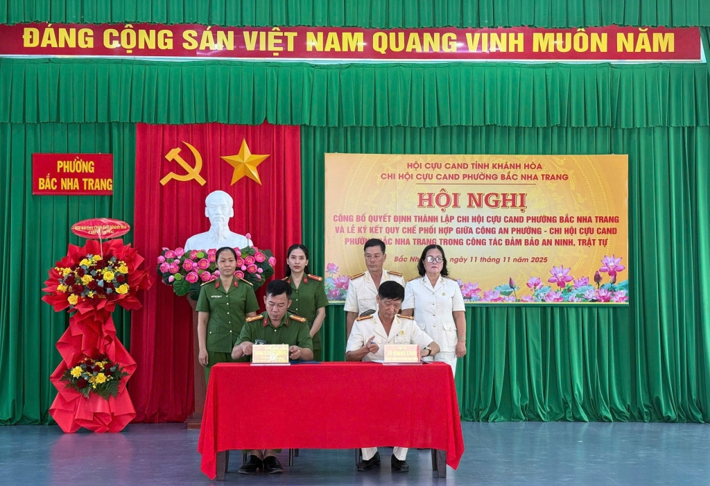 Khánh Hoà: Công bố quyết định thành lập Chi hội Cựu CAND phường Bắc Nha Trang