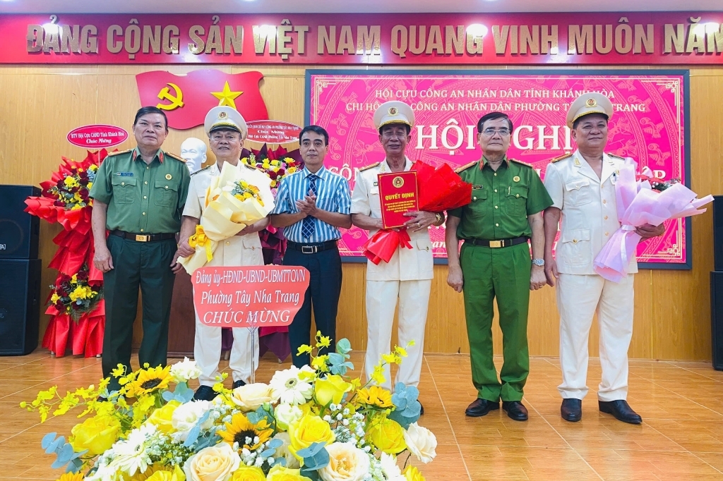 Khánh Hòa: Công bố quyết định thành lập Chi hội Cựu CAND phường Tây Nha Trang