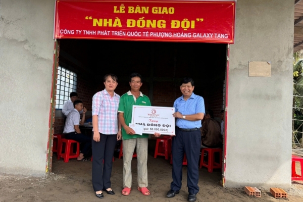 Nghĩa tình cựu CAND đến với gia đình cựu chiến binh ở Đồng Tháp