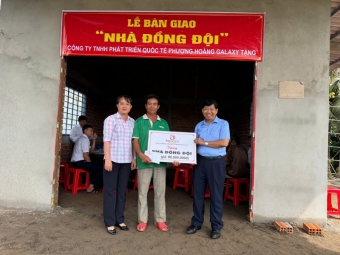 Nghĩa tình cựu CAND đến với gia đình cựu chiến binh ở Đồng Tháp