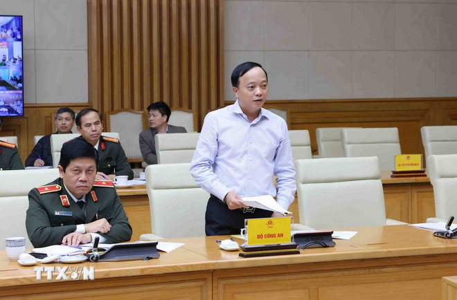 Thủ tướng: Xây lại nhà cho người dân bị thiệt hại do lũ lụt trước Tết -1