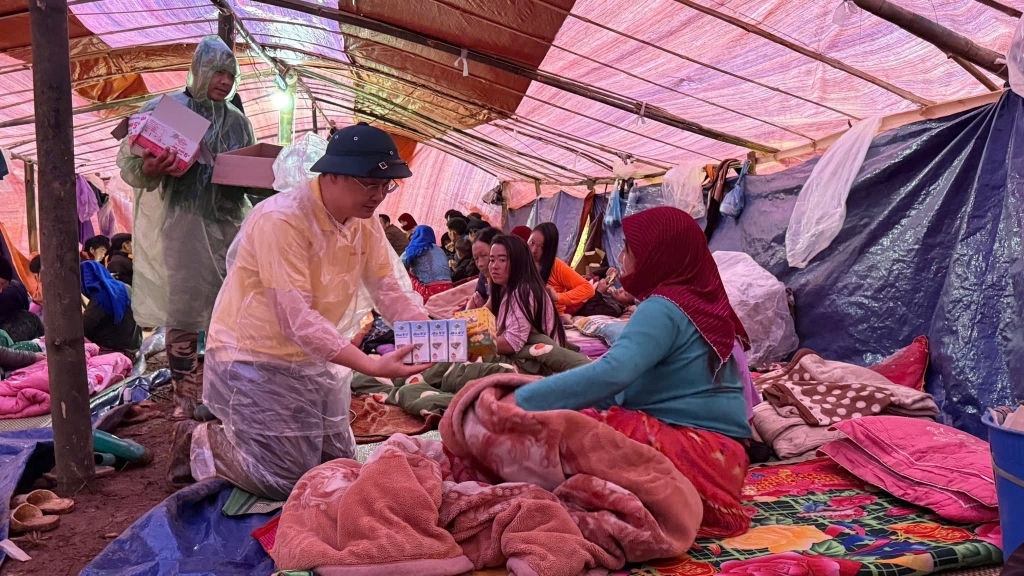 Vingroup hỗ trợ thêm 500 tỷ đồng cứu trợ miền Trung