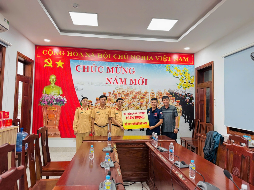 Chung tay vượt qua bão lũ: Toàn Trung và hành trình hướng về Quy Nhơn