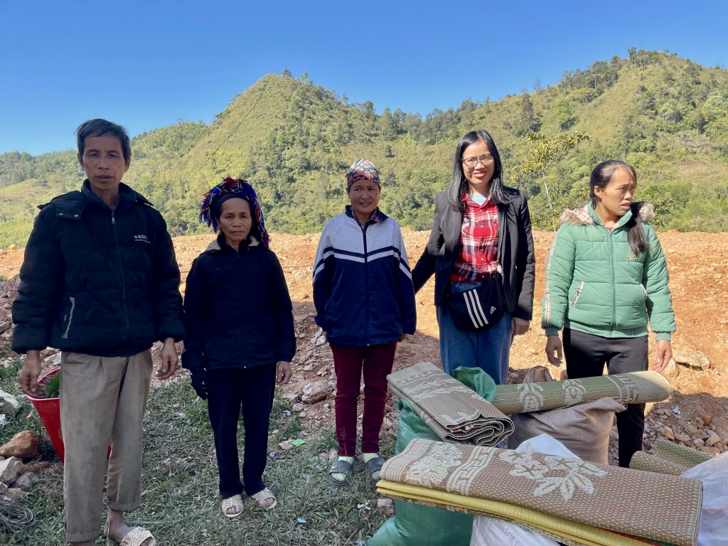 Hơn 250 phần quà  đến với người nghèo xã Phan Thanh, Cao Bằng