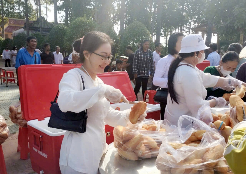 Cần Thơ: Phó Chủ tịch Chi hội Cựu CAND phường Hưng Phú tích cực với các hoạt động xã hội