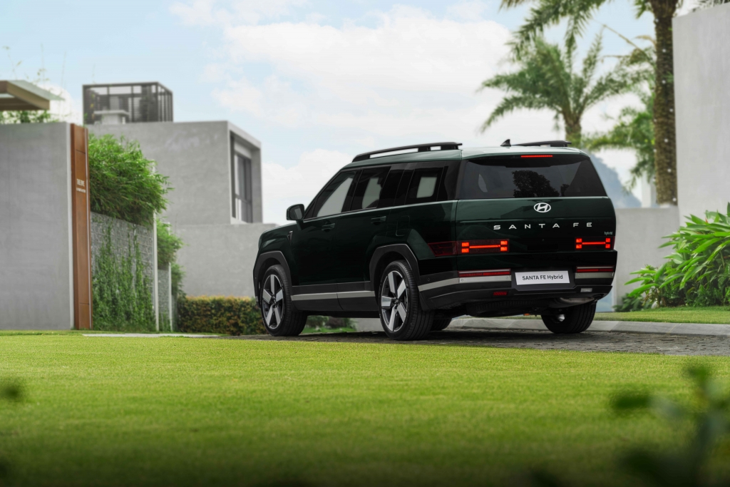 Hyundai Santa Fe Hybrid ra mắt thị trường Việt Nam