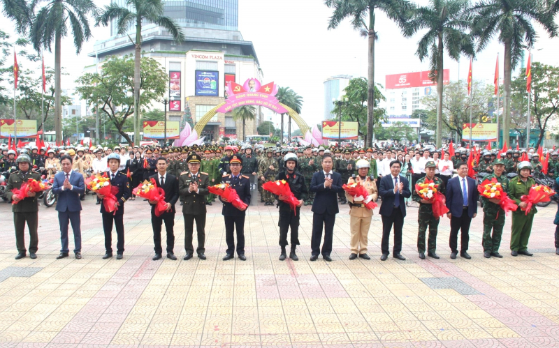 Công an các địa phương đồng loạt ra quân tấn công, trấn áp tội phạm -0