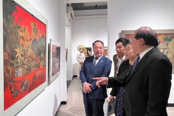 Triển lãm nghệ thuật sơn mài chào mừng Đại hội XIV của Đảng