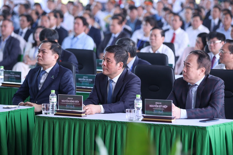 Thủ tướng khánh thành nhà máy điện LNG đầu tiên của Việt Nam – dự án kiểu mẫu, tiêu biểu về nhiều mặt -0