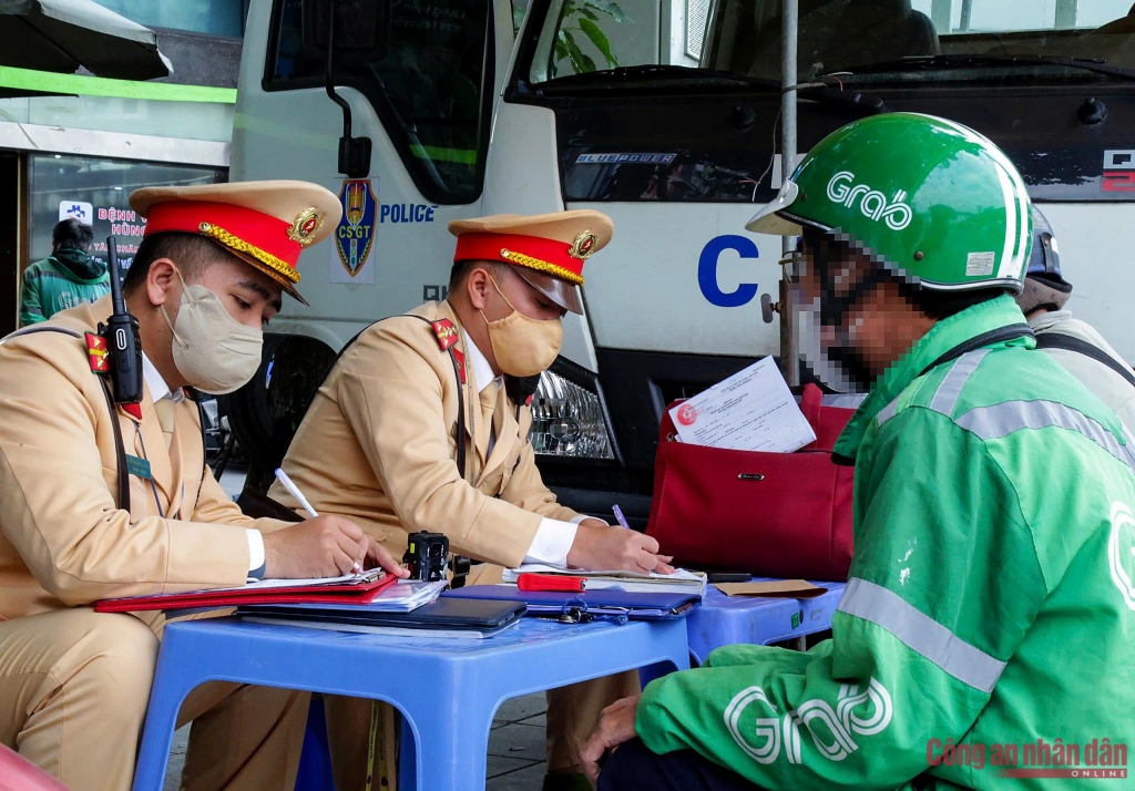 Hơn 1.800 camera AI ở Hà Nội hoạt động, người dân tham gia giao thông trật tự hơn